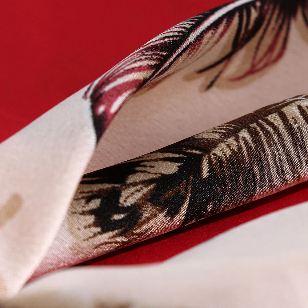 

Women Stripe Floral Faux Pearl Silk Scarf Neck Gaiter Handkerchief Neckerchief Smooth Multipurpose Silk Scarf with Faux Pearl