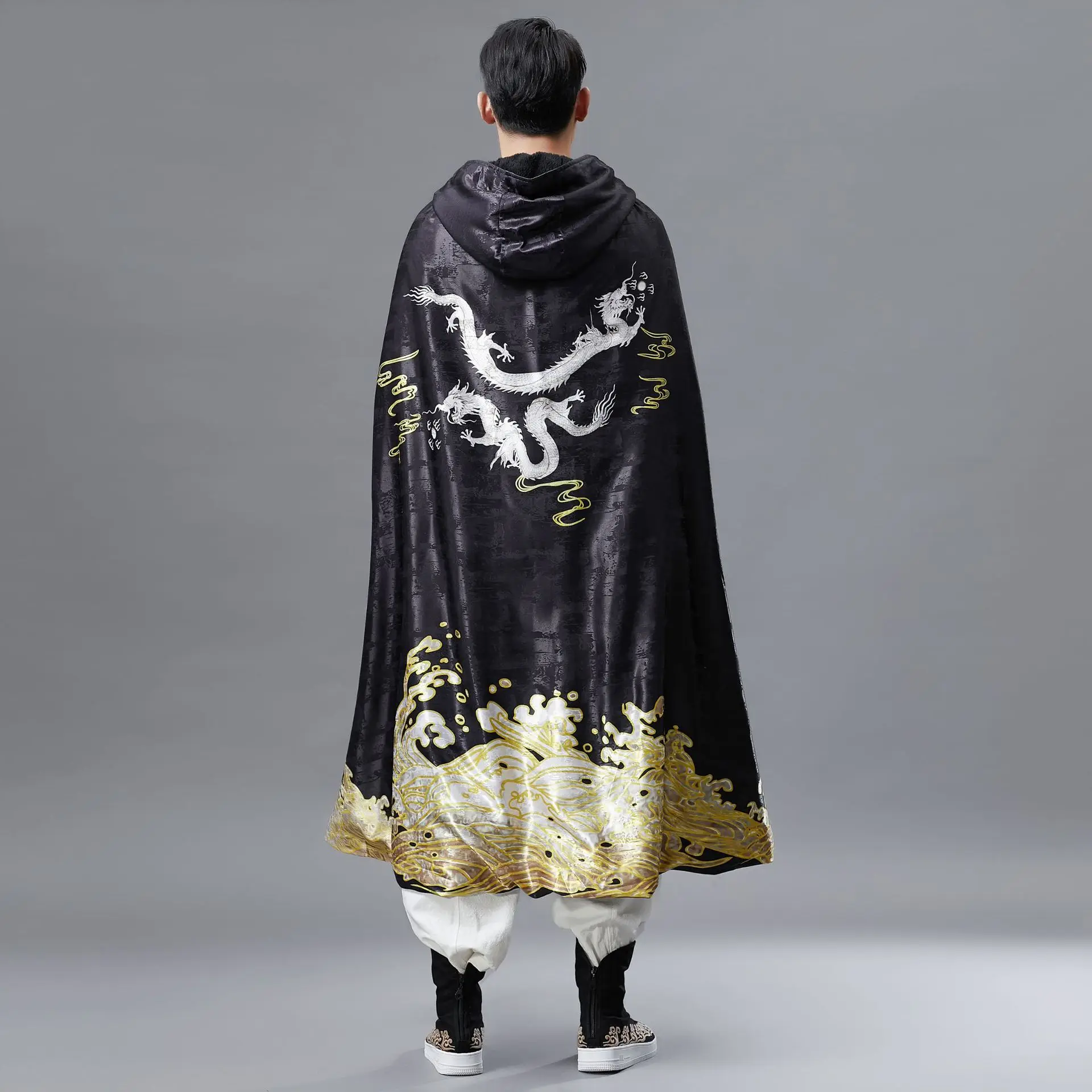 Мужские пальто-накидка с капюшоном Ретро стиль покрыты золотом принтом в виде