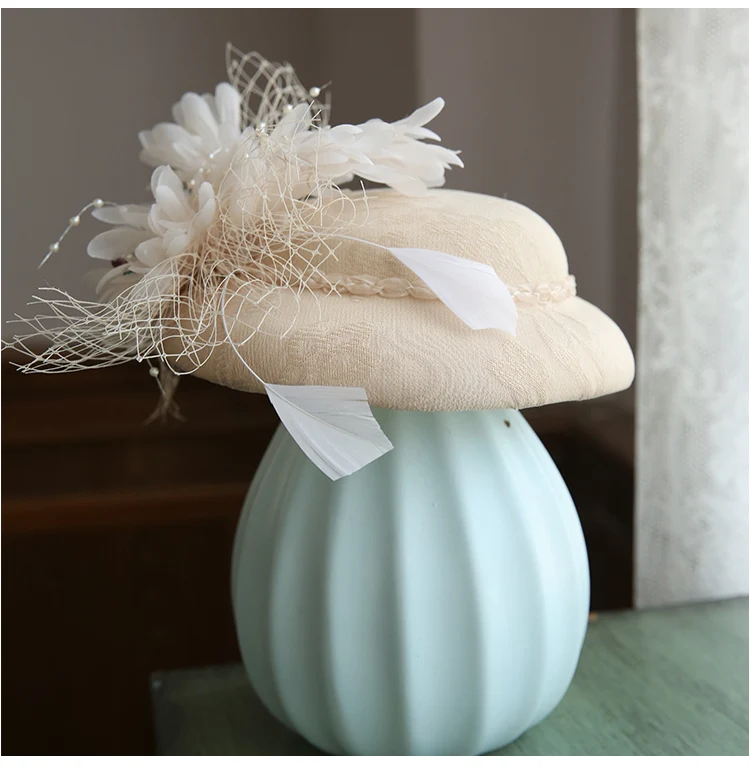 French Ladies Mini Wedding Headwear Feather Veil Fedora Cap Elegant Ladies Cocktail Race Horse Party Fascinator Hair Clips New