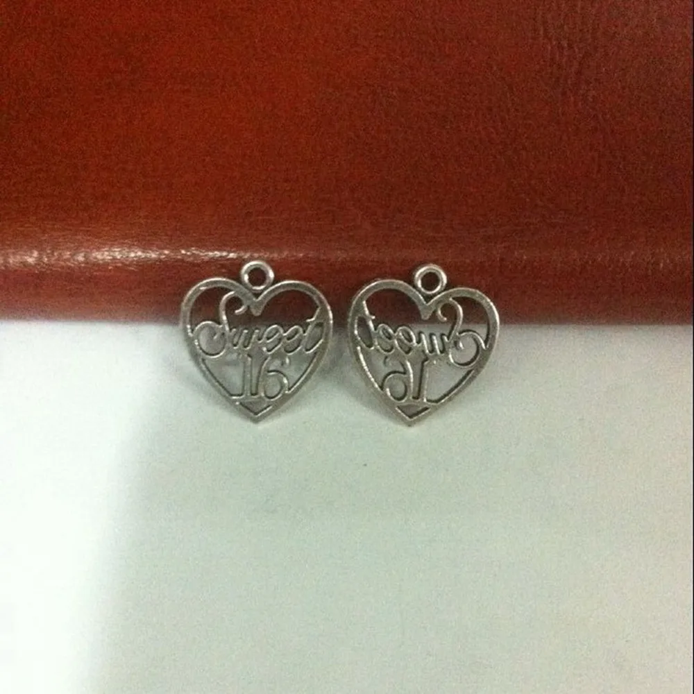 

10pcs 21x19mm Hollow Alloy Peach Heart Findings for diy craft antique silver color