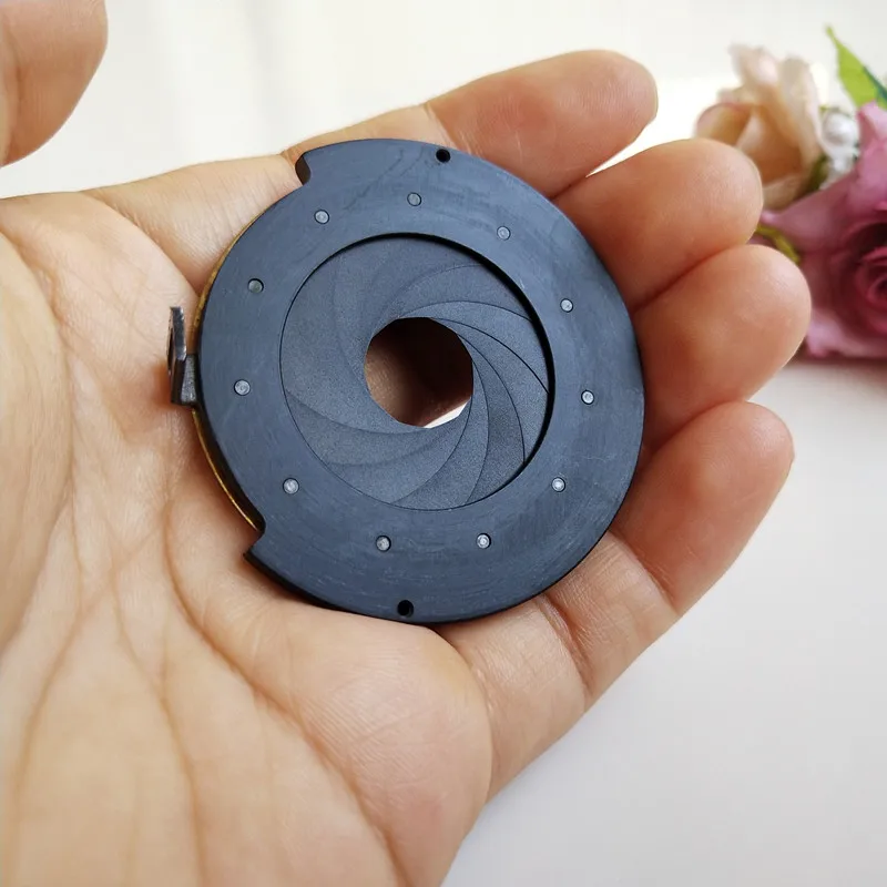 

50pcs 2-29mm Amplifying Zoom Optical Iris Diaphragm Aperture Condenser 11 Blades Digital Camera Monitor Microscope Adapter