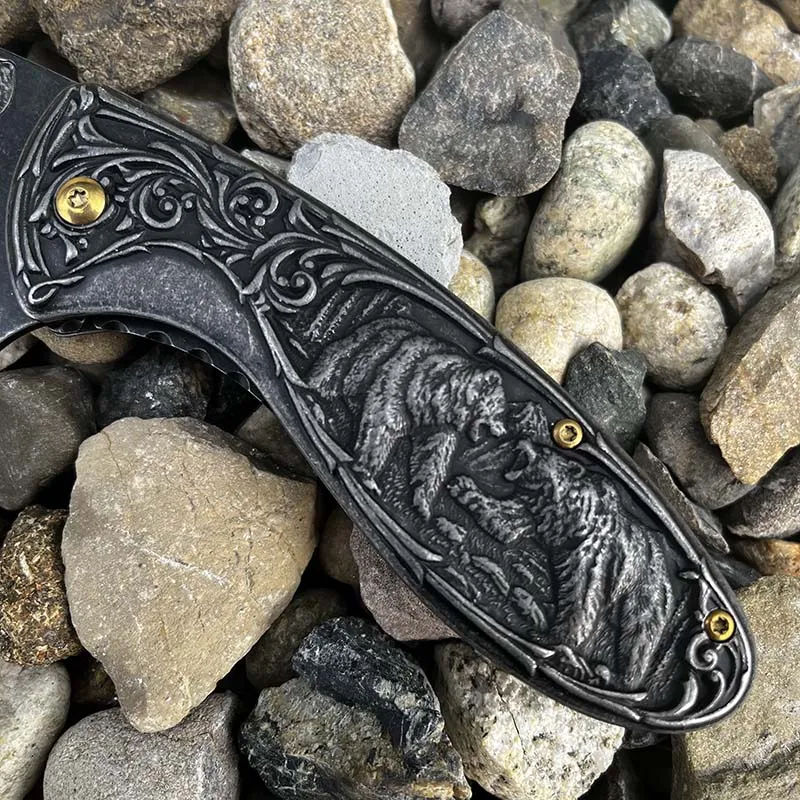 

Stone Washing Fighting Brown Bears Jackknife Unique Wild Beast Folding Knife Work Carbon Fiber Jungle Tool Collectable Knife