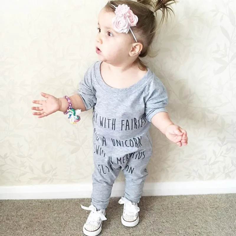 Серый алфавитный комбинезон 0 2 лет| |