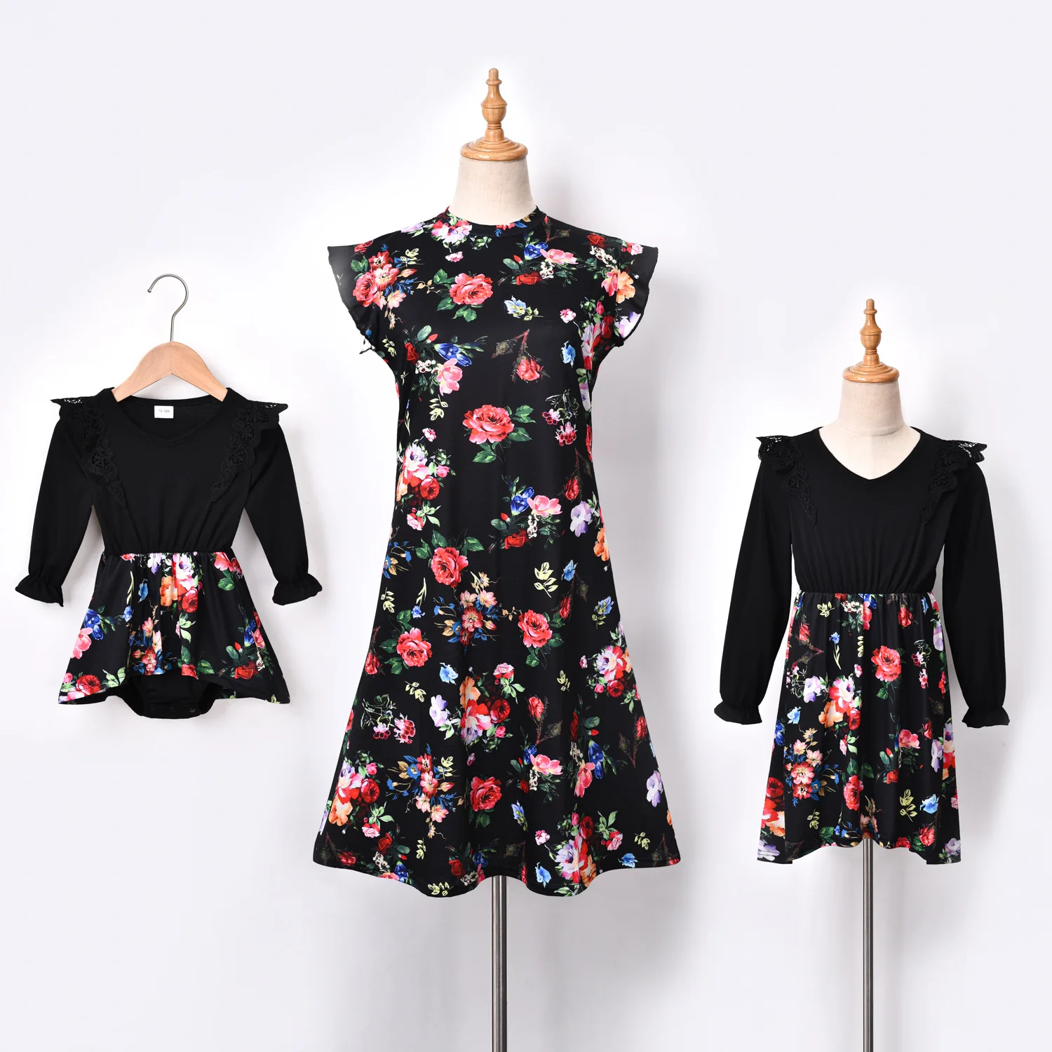 

2021 New Autumn Family Matching Outfits Flower Printed Rufufle Long Sleeve Dress Mother Daughter Dress Baby Rompers Family Look