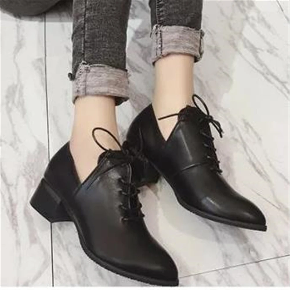 Женские винтажные уличные туфли на массивной подошве в британском стиле осень 2020