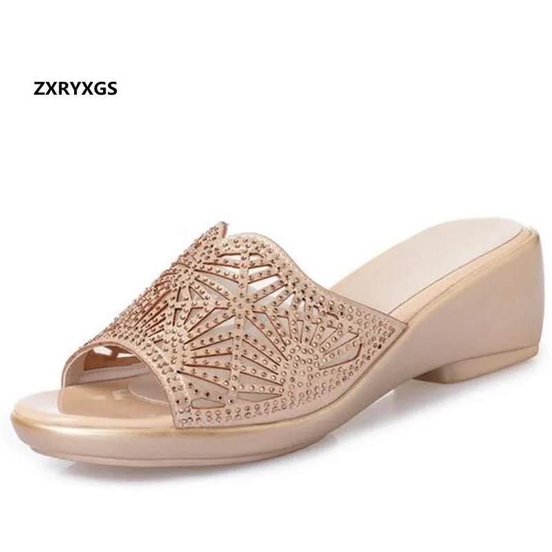 

Женские сетчатые шлепанцы со стразами, сандалии из микрофибры, легкие удобные босоножки на танкетке, летние сандалии больших размеров, 2020