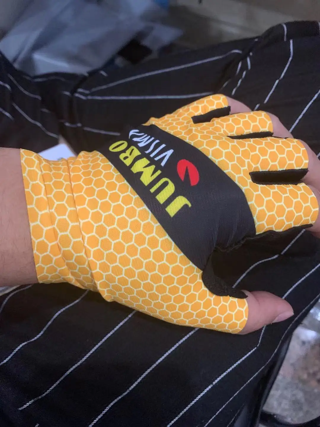 

2021 Cycling Gloves Jumbo Visma Team Men Summer Bicycle Gel Half Finger Gloves One Pair Size M-XL Guante Ciclismo Gant cyclisme