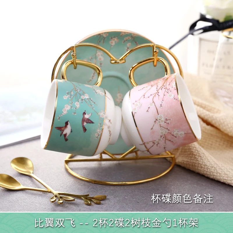 

Nordic Farmhouse Coffee Mug Set Cute Flower Gold Handle Tea Cups Saucers Porcelain Creative Mate Cup Spoon Kubki Teaware AC50BD