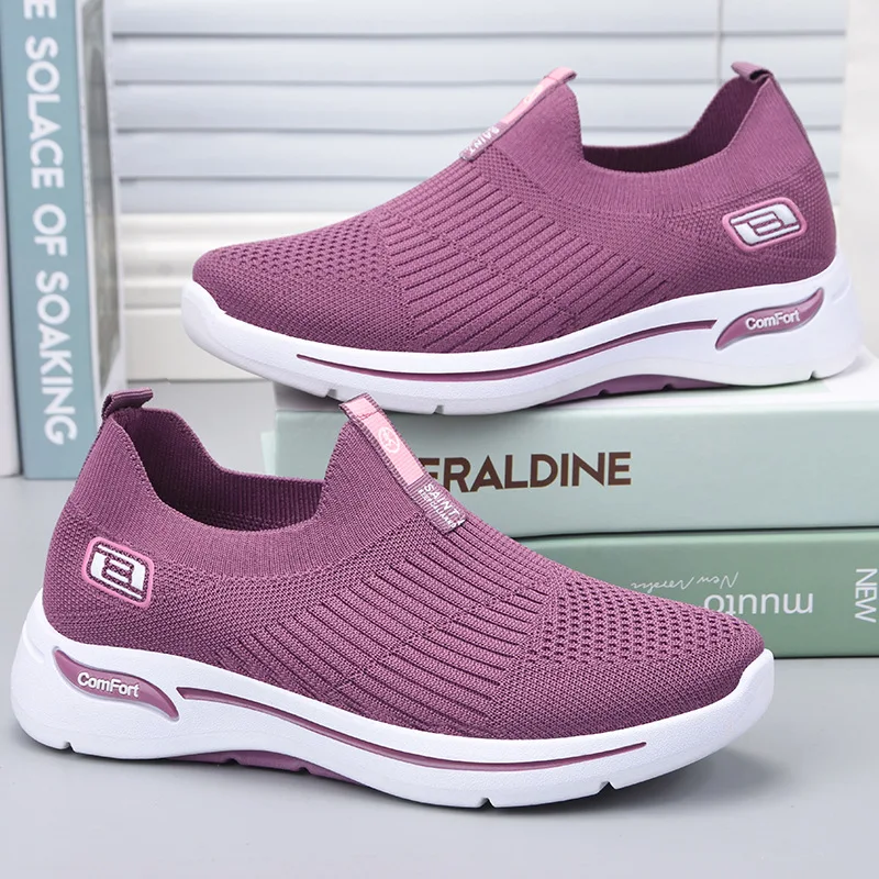 

Women's shoes fashion soft soled sports shoes flying woven leisure mom shoes
