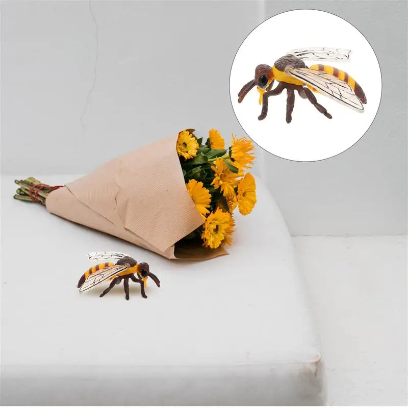

1Pc Bee Figurine Plastic Fun Realistic Ornament Animal Model Teaching Prop Educational Toy