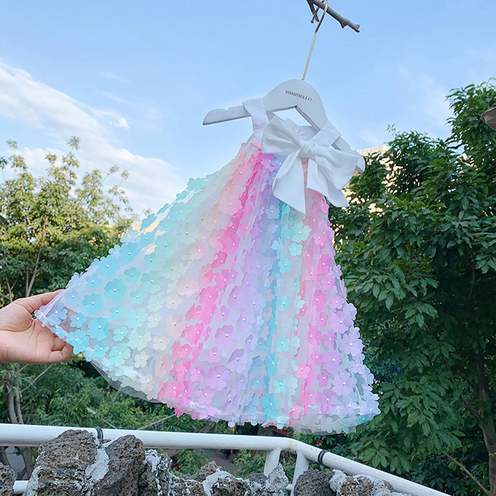 С милым бантом из чистой ткани ажурного переплетения Летнее платье для девочек