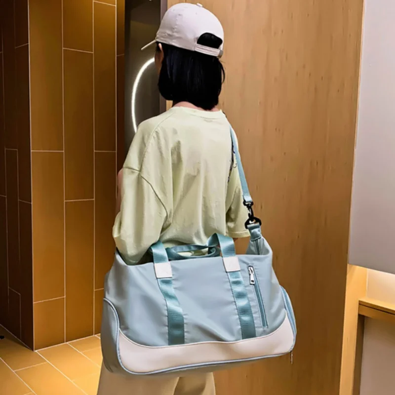 Спортивная сумка для фитнеса женская йоги короткой руки через плечо с отделением