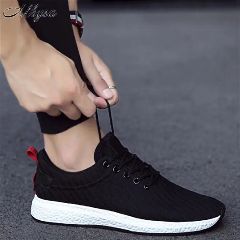

2020 new men's Korean version of the trend of wild sports shoes men's shoes breathable tide shoes spring and autumn Z111