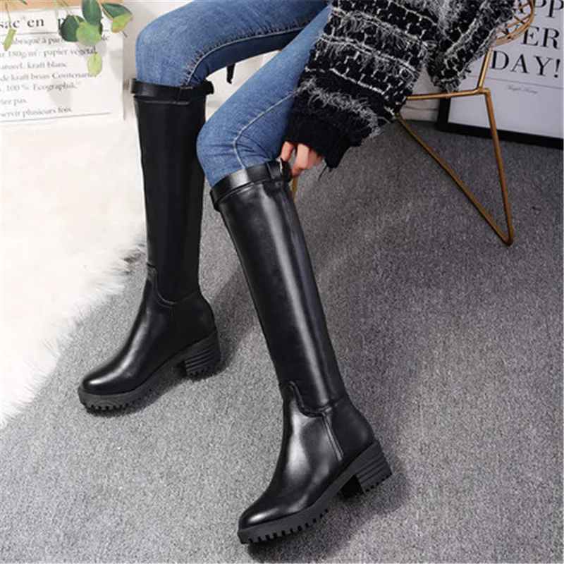 Зимние высокие сапоги на молнии женские до колена квадратном каблуке Модные