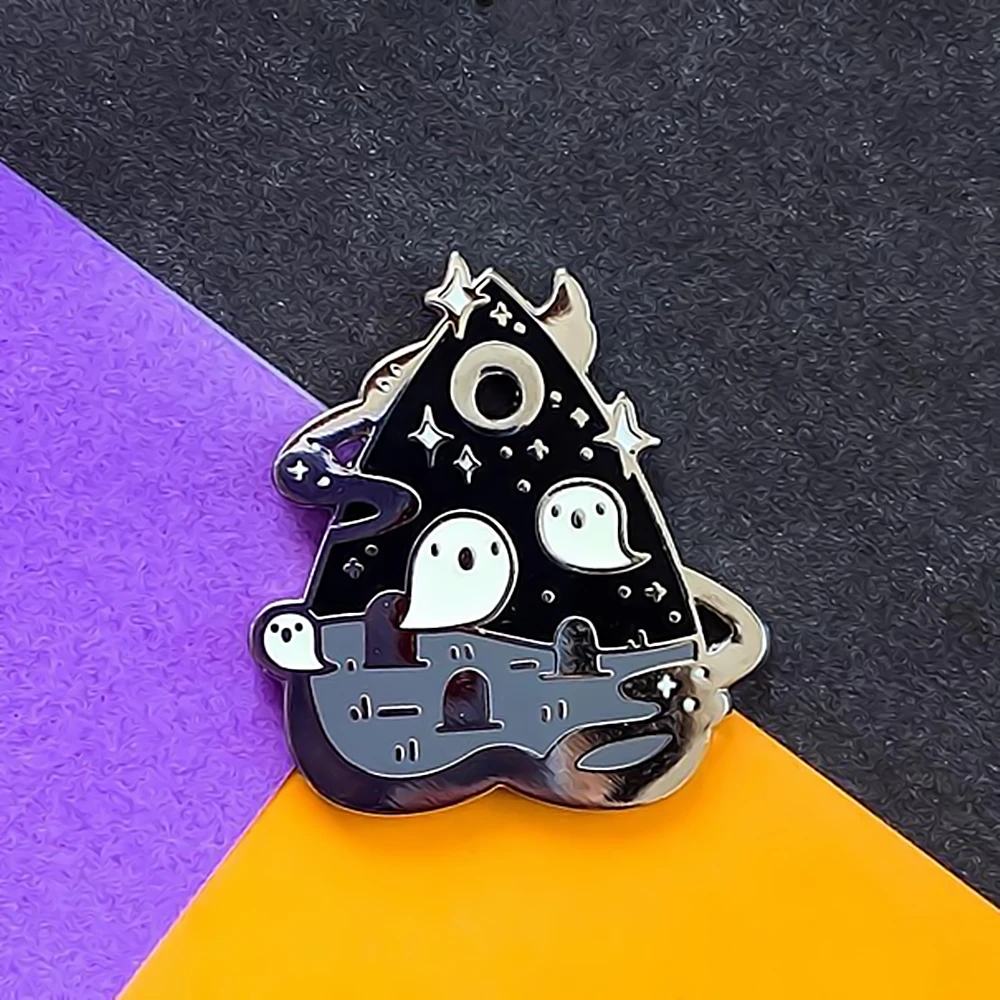 

Unique Cartoon Ghost Divination Board Hard Enamel Pin Mysterious Goth Spooky Magical Black Medal Brooch Jewelry Halloween Gift