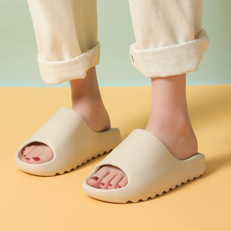 

Summer Women Heel Slippers Fashion Thick Serrated Sole Non-Slip Vacation Ladies Sandals Slides Indoor Lovers Platform Shoes