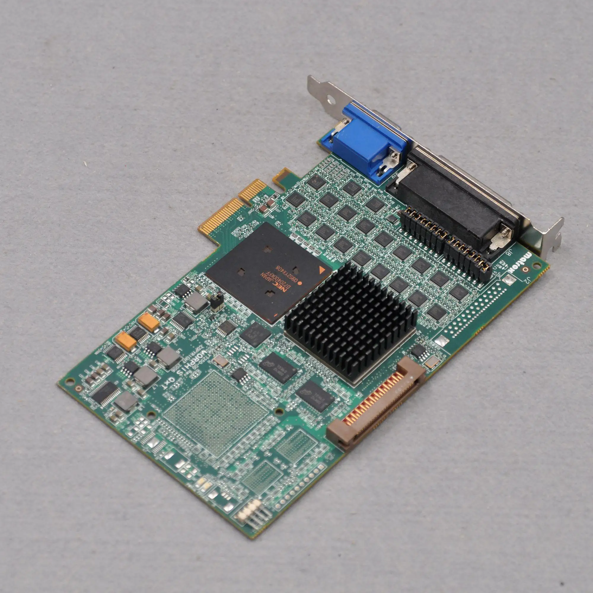 Matrox Y7250-00 Rev. Рамку захватами |