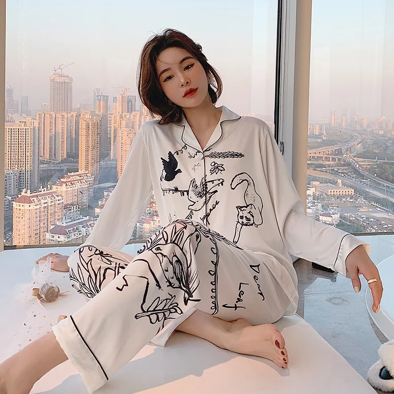 

2021 Spring Women's Pajamas Set Luxury Style Fashion Natural Animal Graffiti Sleepwear Silk Like Leisure Home Clothes Nightwear