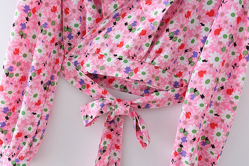 

Splend Moda 2021 French Puff Sleeve Floral Summer Lace-Up Waist Peter Pan Collar Prairie Chic Top Sweet Short Blouse Women