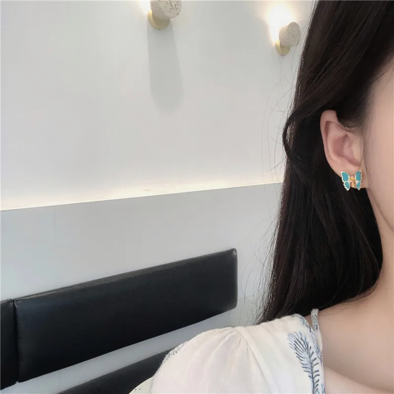 

2020 Korean Vintage Earrings Color Butterfly Stud Earrings For Woman Girl Minimalism Birthday Gift Fashion Jewelry