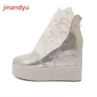 Женские высокие кроссовки на платформе, со шнуровкой, сандалии на танкетке, серебристые, черные, белые, обувь для свадьбы