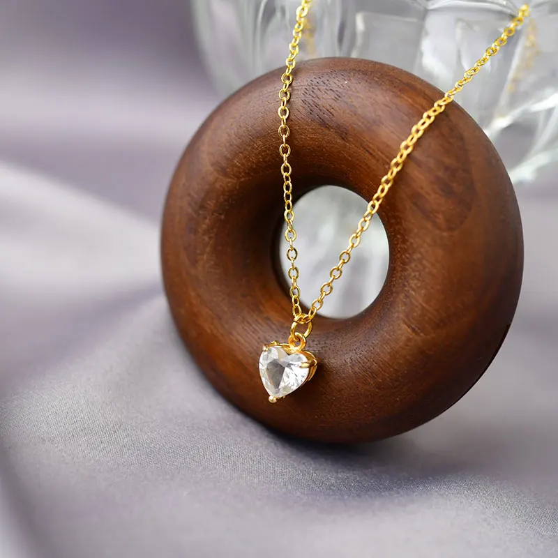 

Korean Fashion Zircon Small Heart Necklace