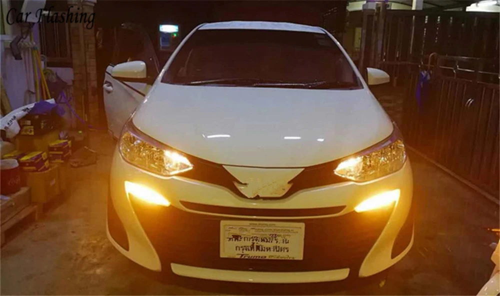 Задний тормозной бампер лампа для Toyota Yaris светодиодный DRL дневное Вождение ходовой свет Дневной свет желтый поворот противотуманная головка