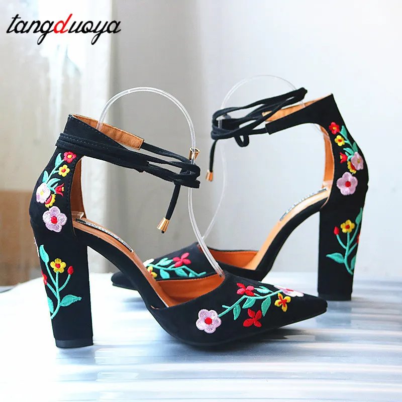 Женские туфли лодочки с вышивкой на высоком каблуке размера плюс Туфли ремешком