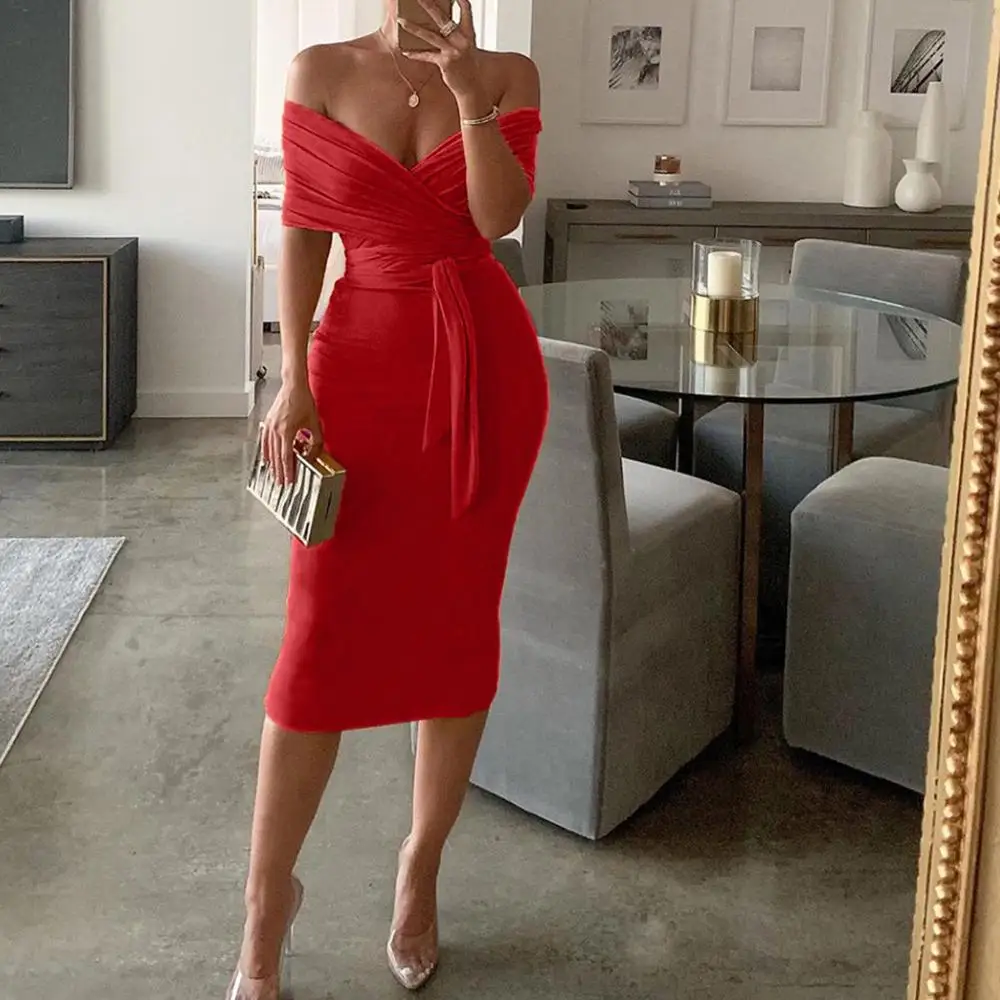 Женское Бандажное платье с открытыми плечами без бретелек открытой спиной на