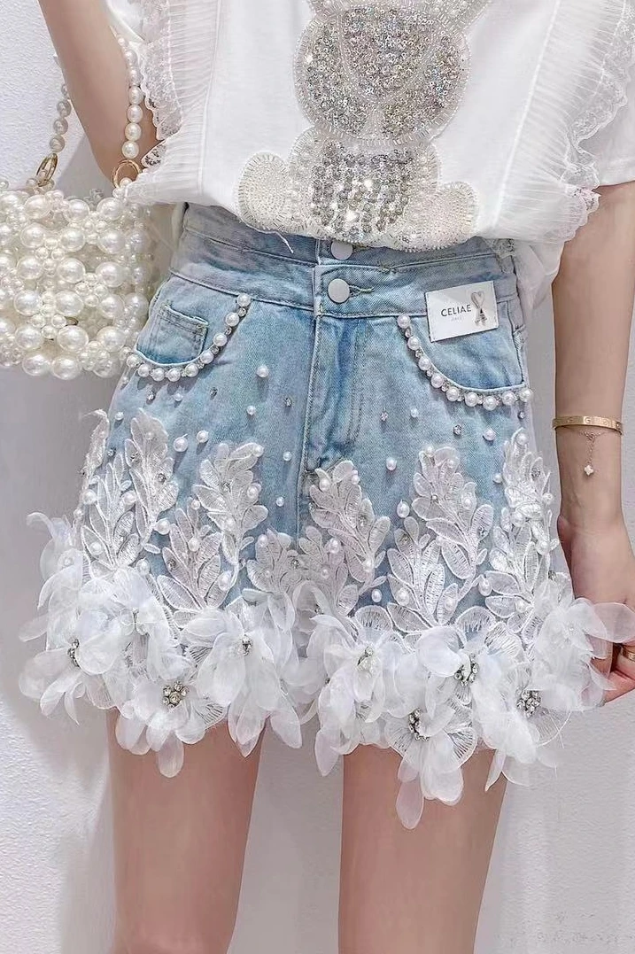 

All-match Fashion Women Petal Appliques Beading Denim Shorts Female Summer New Sweet High Waist Slimming Wide Leg Pants