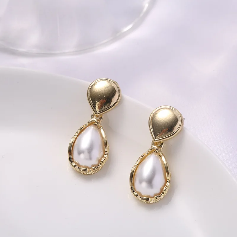 

2020 New Eleagnt Vintage Geometric Waterdrop Faux Pearl Drop Earrings for Women Girl Wedding Vacation Dangling Jewelry Brincos