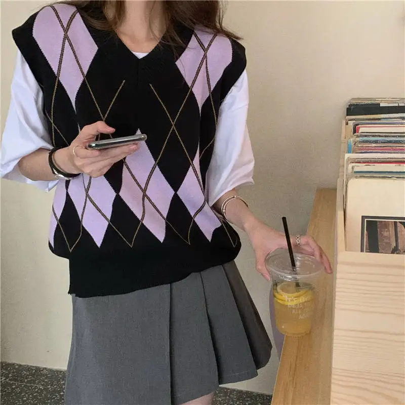 

2021 Argyle Sweater Vest Women V-neck Fresh Students Knitted Loose Spring Korean Style Leisure Soft Gentle All Match Chic