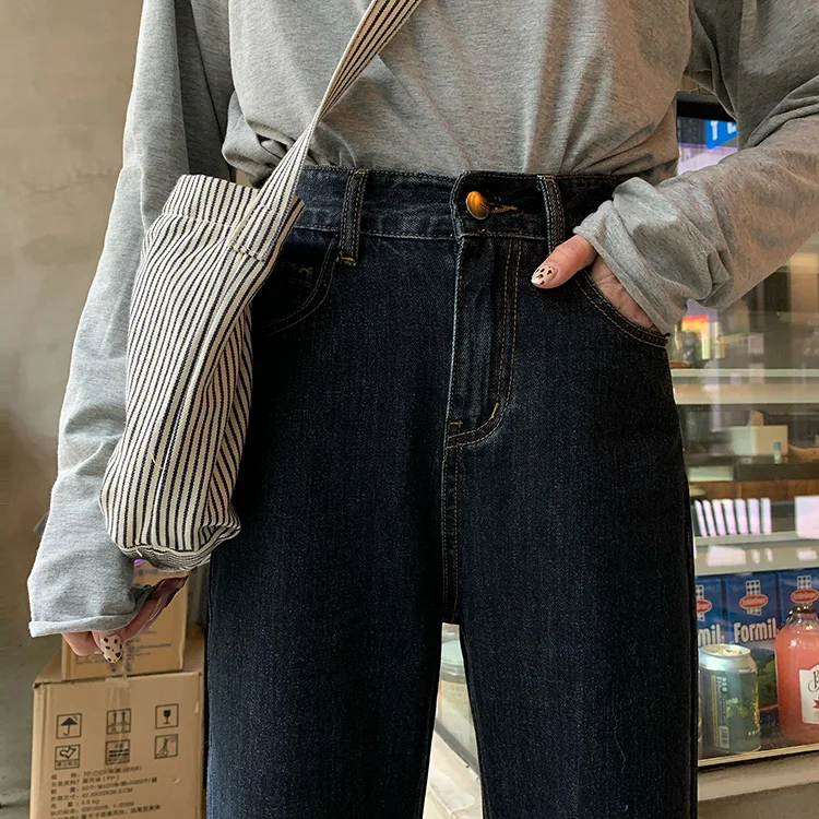 

High-waisted straight-leg jeans with wide-leg pants