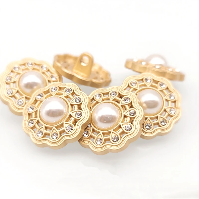 

New 10Pcs 25mm Metal Button For Clothing Fur Coat Simple and Sexy Gold Bright Artificial Pearl Sewing Handmade Decor Accessories