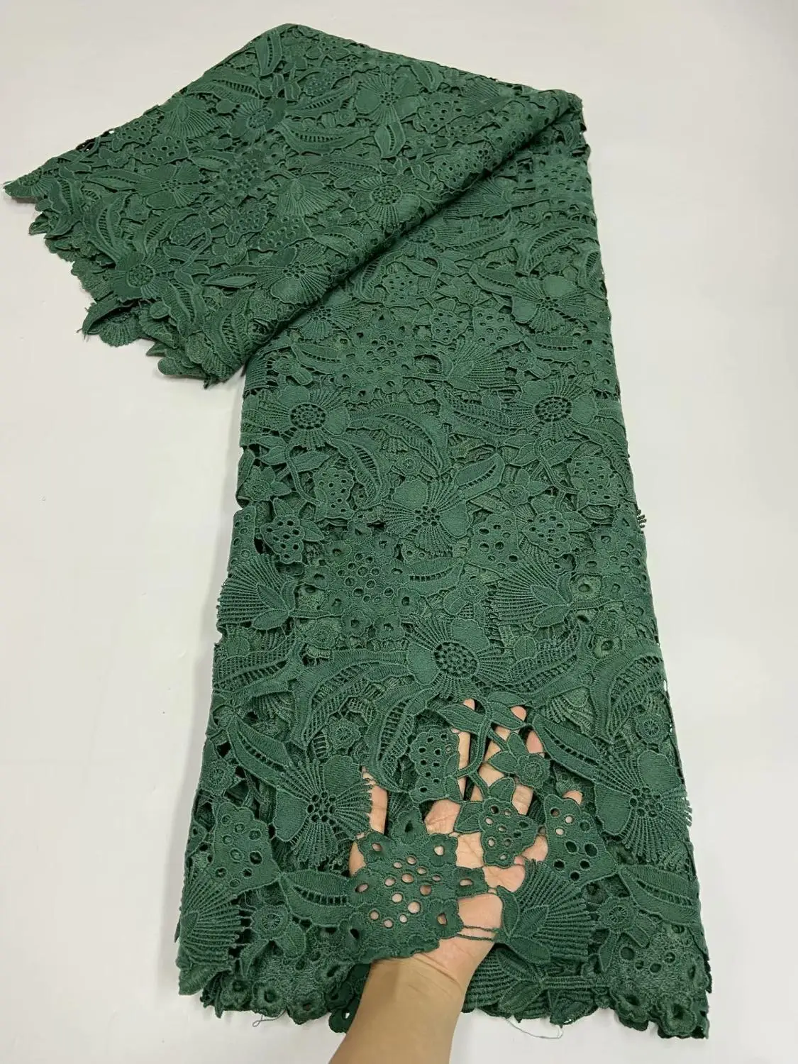 

Latest Green African Cord Lace Guipure Lace Fabric High Quality Milk Silk Lace French Lace Fabric for Nigeria Wedding Dress