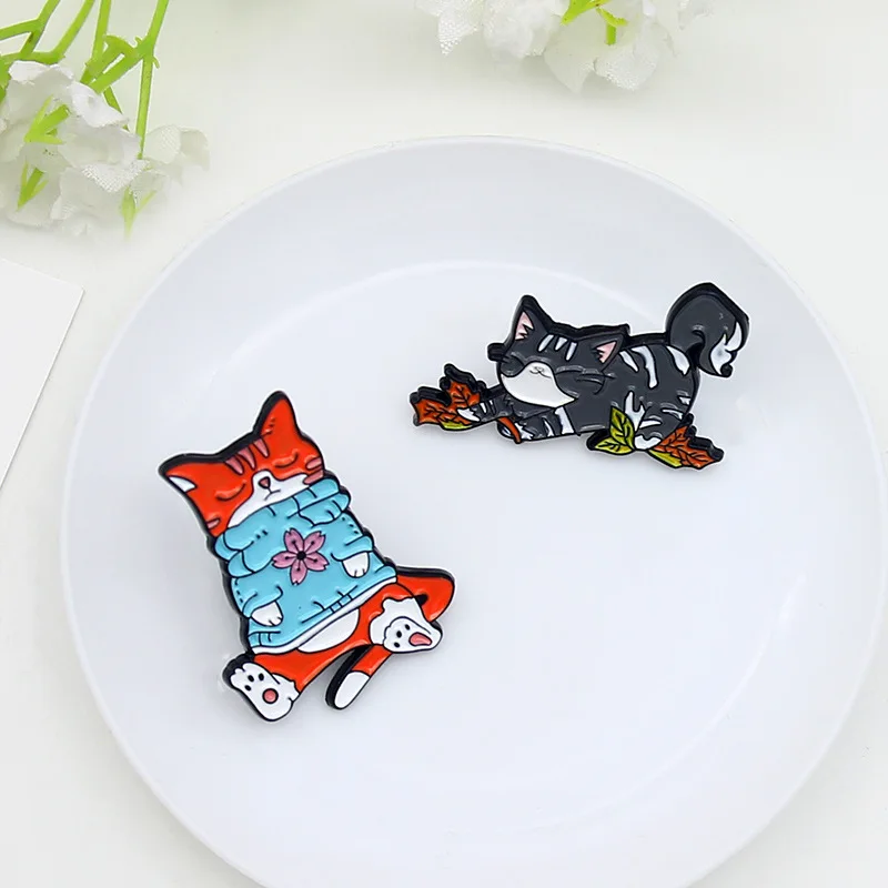 Kawaii ленивый тигр металлическая шпилька растягивающиеся листья закрытые глаза