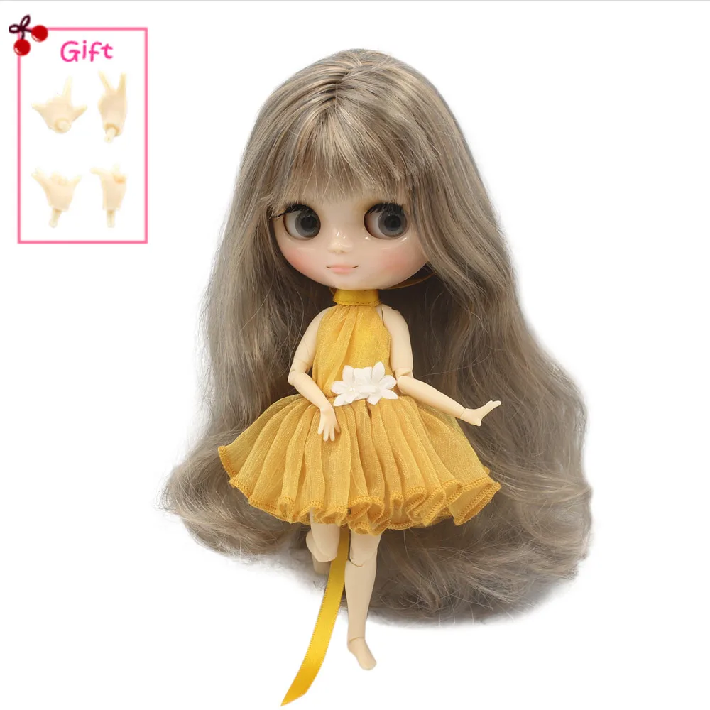 Кукла ICY DBS Middie Blyth серия No.2240/9016 коричневые смешанные серые волосы с челкой