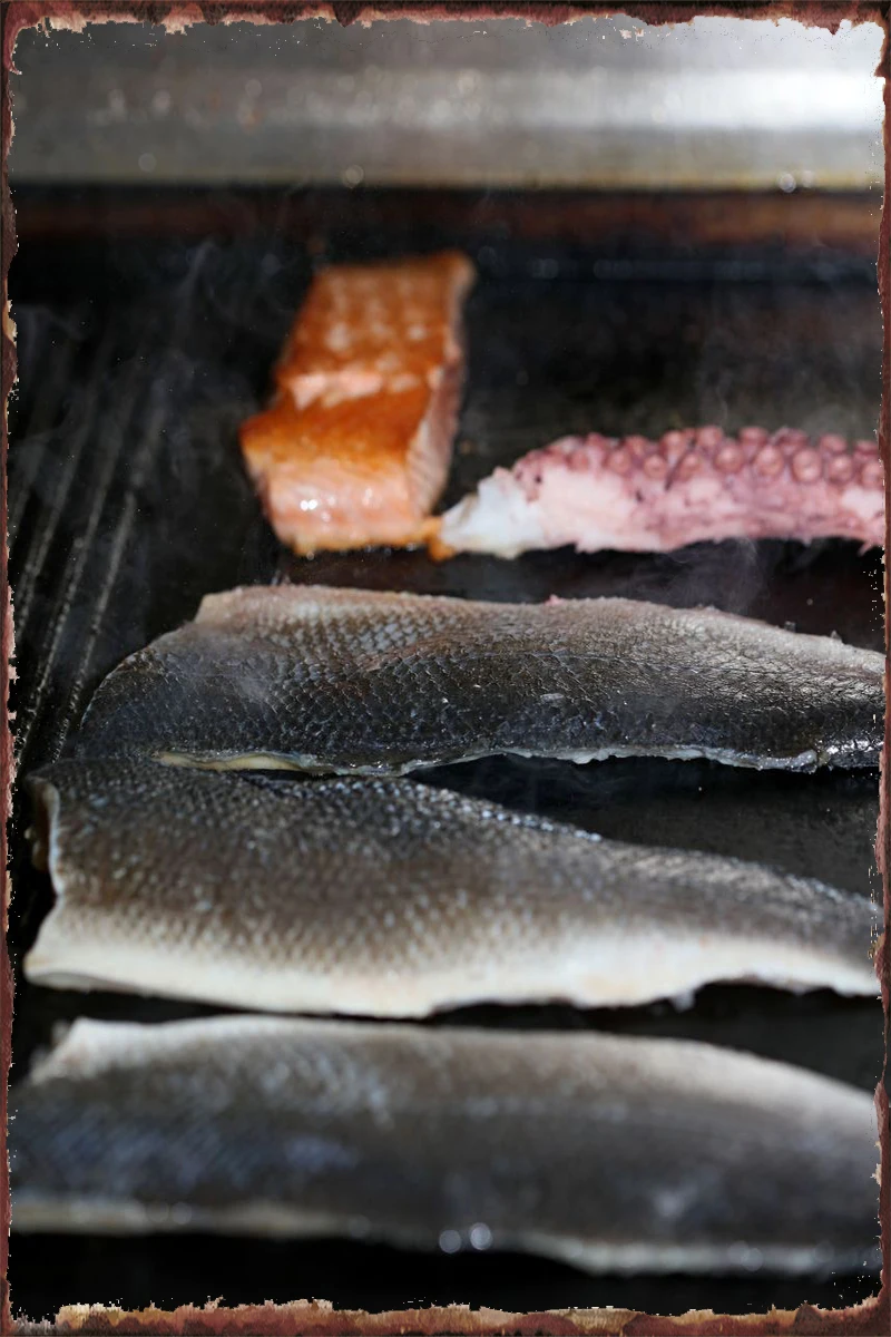 Ретро-винтажный металлический знак "Рыба на гриле в греческом стиле" для декора комнаты на стене в кафе, пабе, доме или клубе.