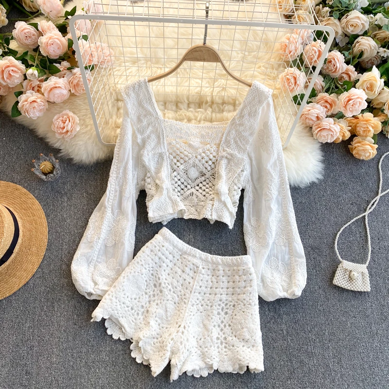 

Женский летний костюм-двойка, с квадратным вырезом и коротким рукавом-фонариком, с высокой талией