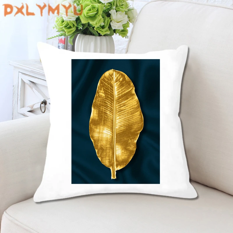 Мягкий для декоративных подушек чехол Золотой растительный принт диван белый