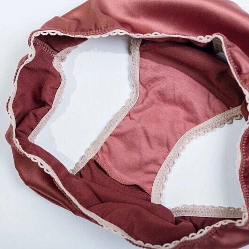 

Women Sexy Lingerie Set Bra Briefs Fashion French Style Seamless Satin Wirefree Bralette Panties Underwear Small Chest Lingerie