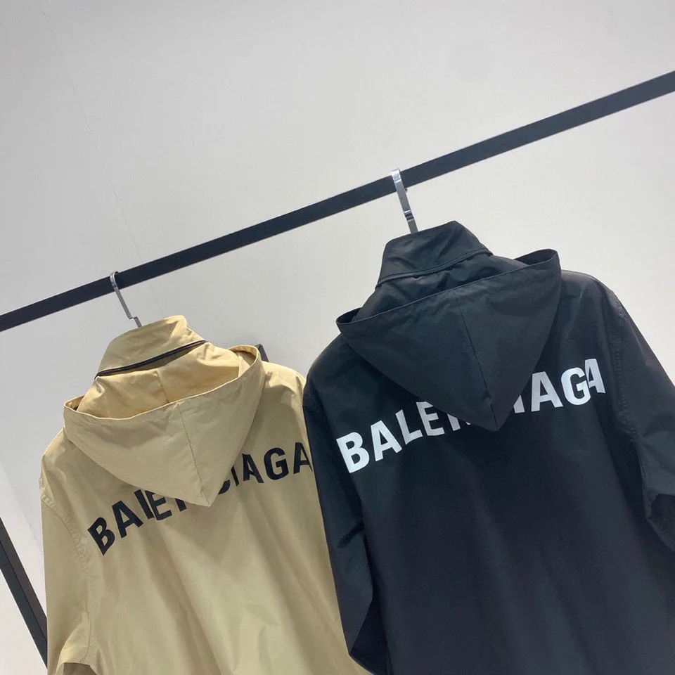 

2021ss Spring And Autumn New Loose Large Windbreaker Jacket Hooded Stand Collar Casual Couple Two-color Top
