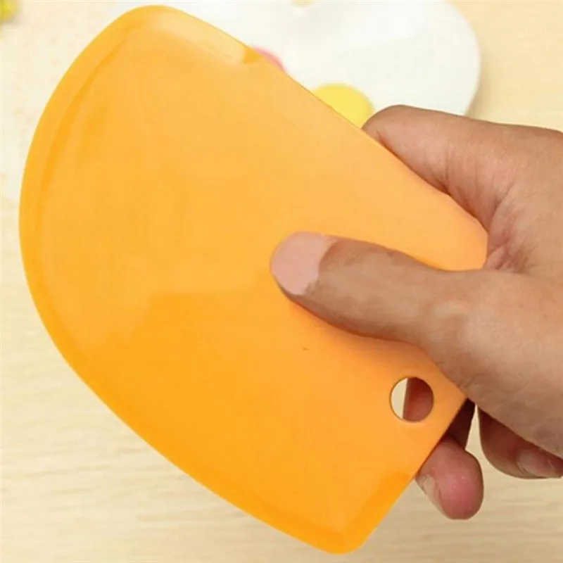

3 pcs Cream Scraper Suit DIY Kitchen Straight Arc Tooth Shape Cream Bread Cutter Plastic Cake Pasty Scraper Baking Fondant Tools