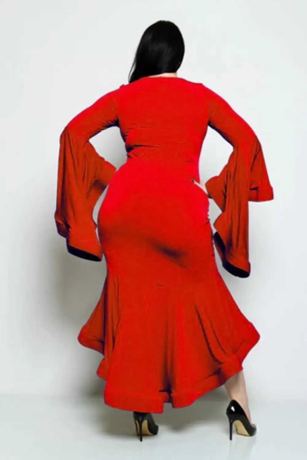 Женское вечернее платье с оборками Черное длинное облегающее большого размера 4xl