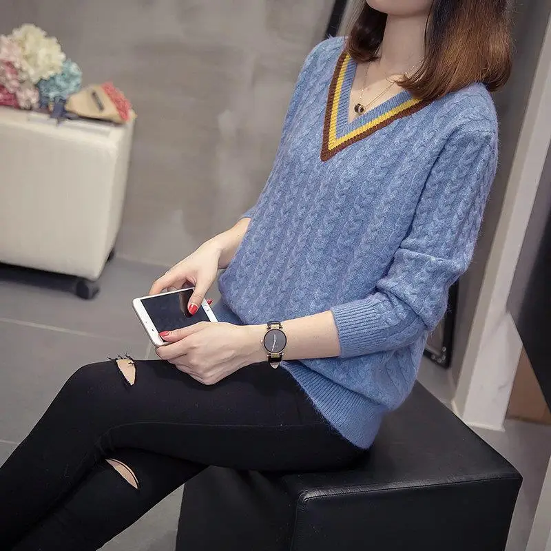 

2021 Women's Soft Sweater V-neck Pullover Casual Autumn And Winter Warm Long Sleeves