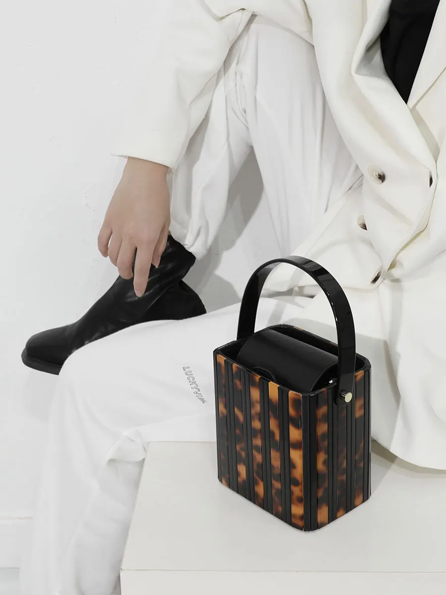 

Модная женская вечерняя сумка из натуральной кожи, милые золотые акриловые сумки, роскошные квадратные вечерние свадебные сумки, повседнев...