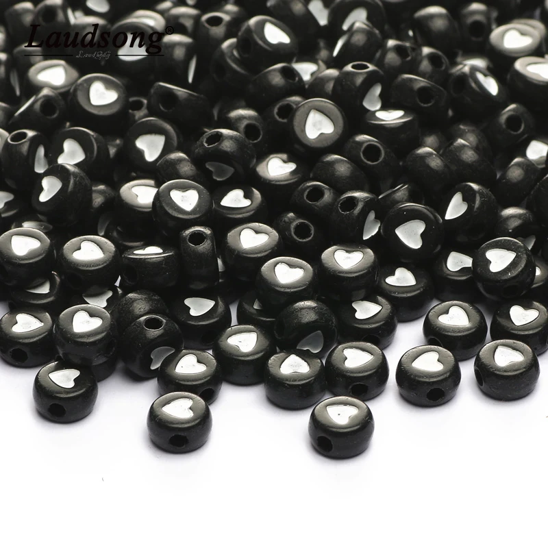 Новые плоские круглые бусины 4x7 мм черного цвета с узором в виде сердца акриловые