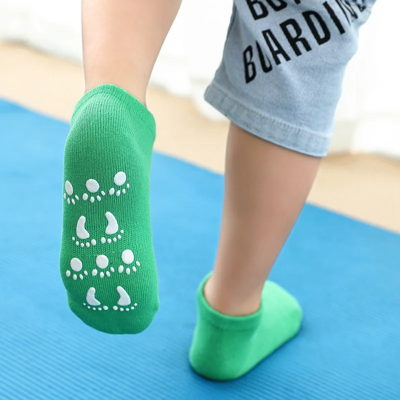 Хлопковые носки ярких цветов для малышей нескользящие с резиновой подошвой