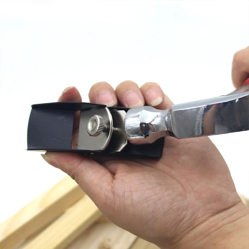 

Woodworking Mini Wood Trimming Plane Hand Planer Carpenter Tools Cutting Edge