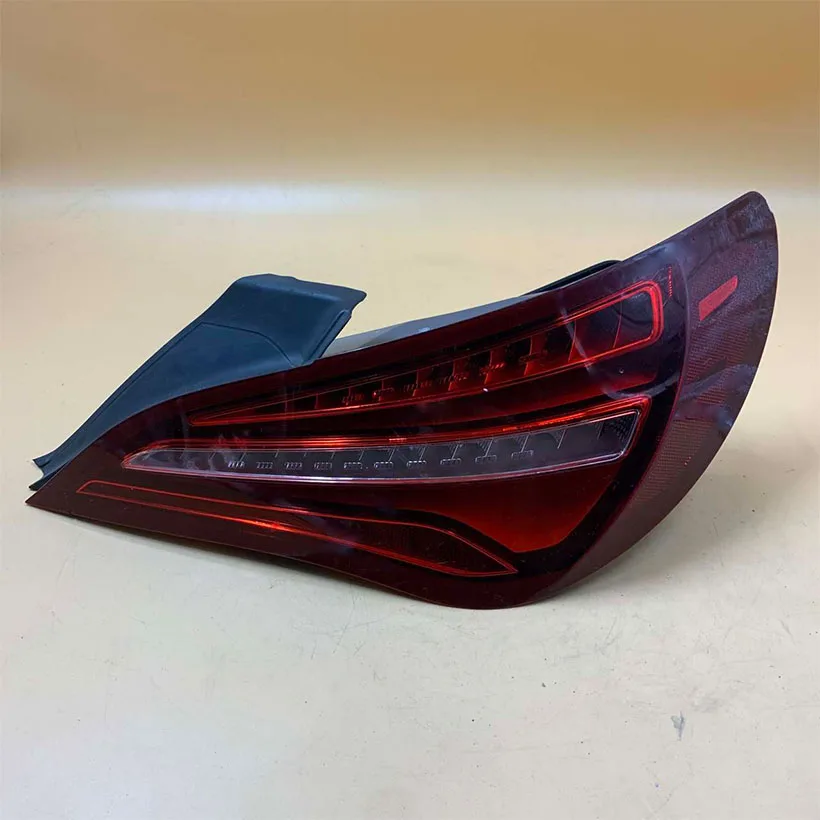 

CAR rear tail light assembly combined tail light w117 CLA180 CLA200mer ced enzCLA250 CLA220 CLA45 Brake light Turn light